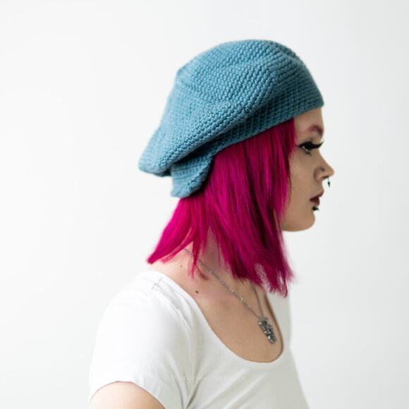 Handmade Crochet Knit Sky Blue Beanie Newsboy Cap & Fingerless Glove Set - Picture 2 of 9